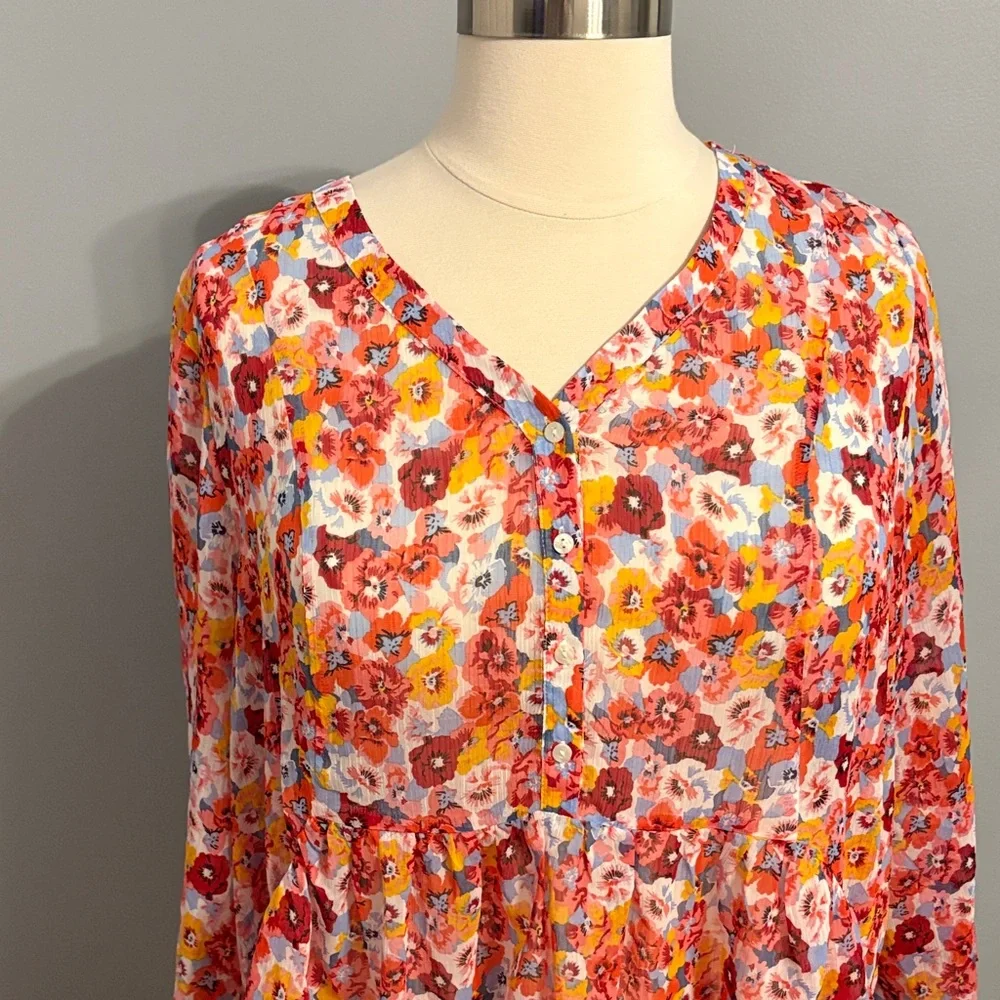 Lane Bryant Floral V-Neck Tunic Top in Red, Pink, Yellow and Cream - Picture 3 of 6